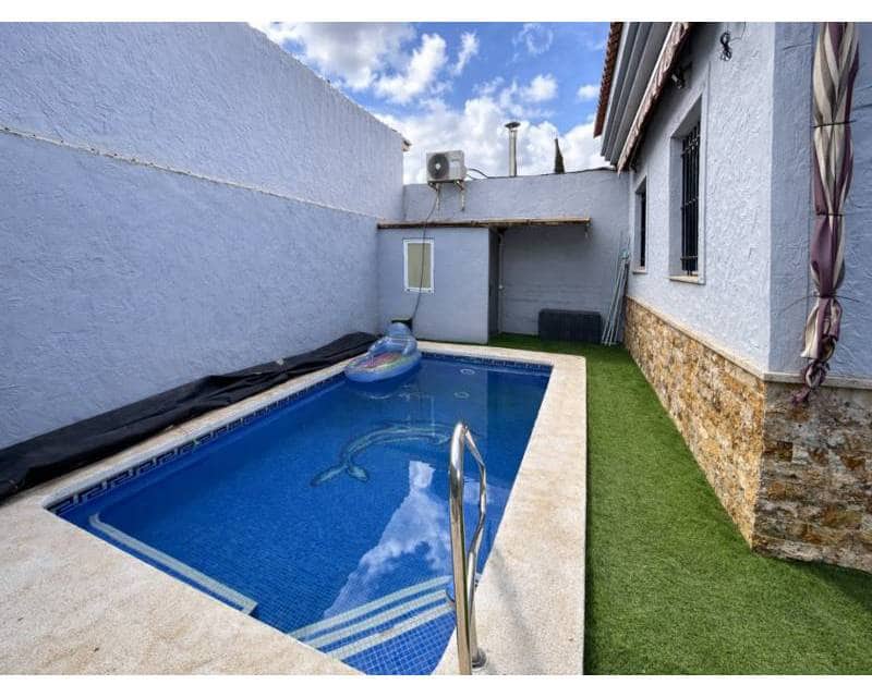 2 bedroom Villa for sale in Los Urrutias with pool garage - € 199,999 (Ref: 9902266)