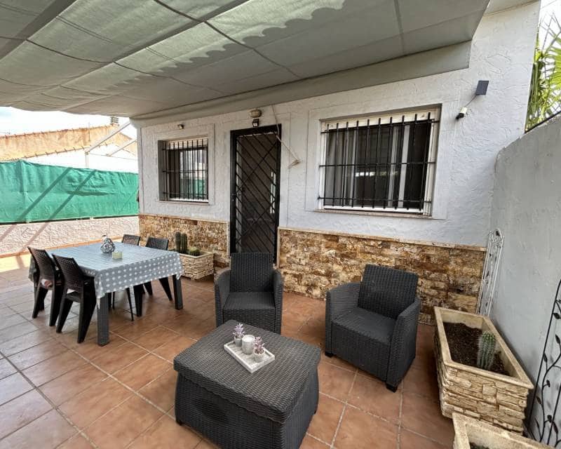 2 bedroom Villa for sale in Los Urrutias with pool garage - € 199,999 (Ref: 9902266)
