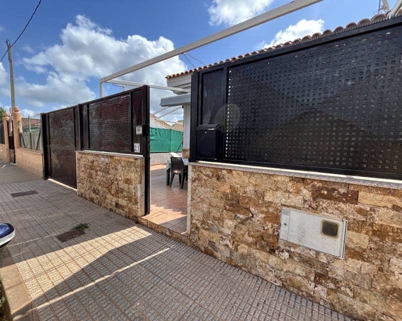 2 bedroom Villa for sale in Los Urrutias with pool garage - € 199,999 (Ref: 9902266)