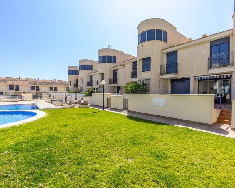 Adosado de 3 habitaciones en Orihuela Costa en venta con piscina garaje - 319.900 € (Ref: 9908978)