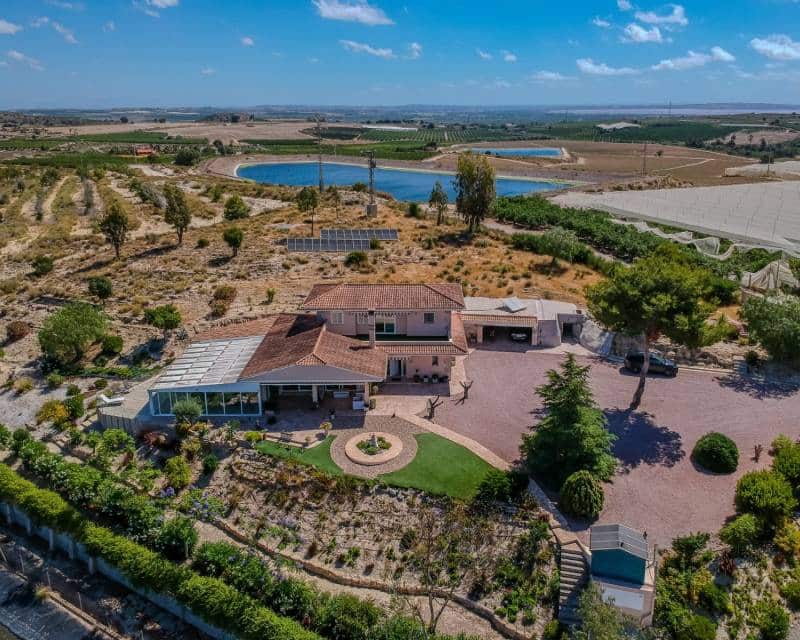 3 sypialnia Finka/Dom wiejski na sprzedaż w San Miguel de Salinas z basenem garażem - 999 900 € (Ref: 9911873)