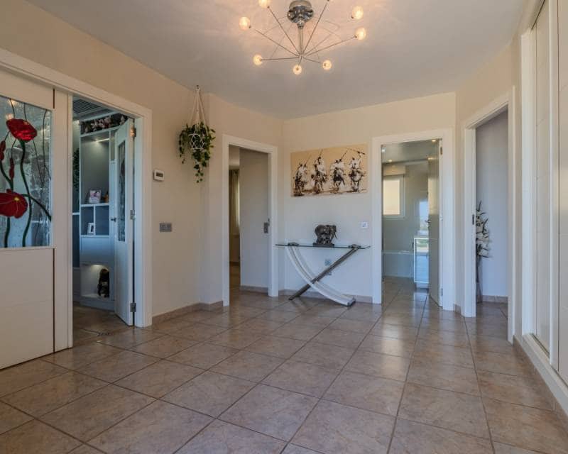 3 sypialnia Finka/Dom wiejski na sprzedaż w San Miguel de Salinas z basenem garażem - 999 900 € (Ref: 9911873)