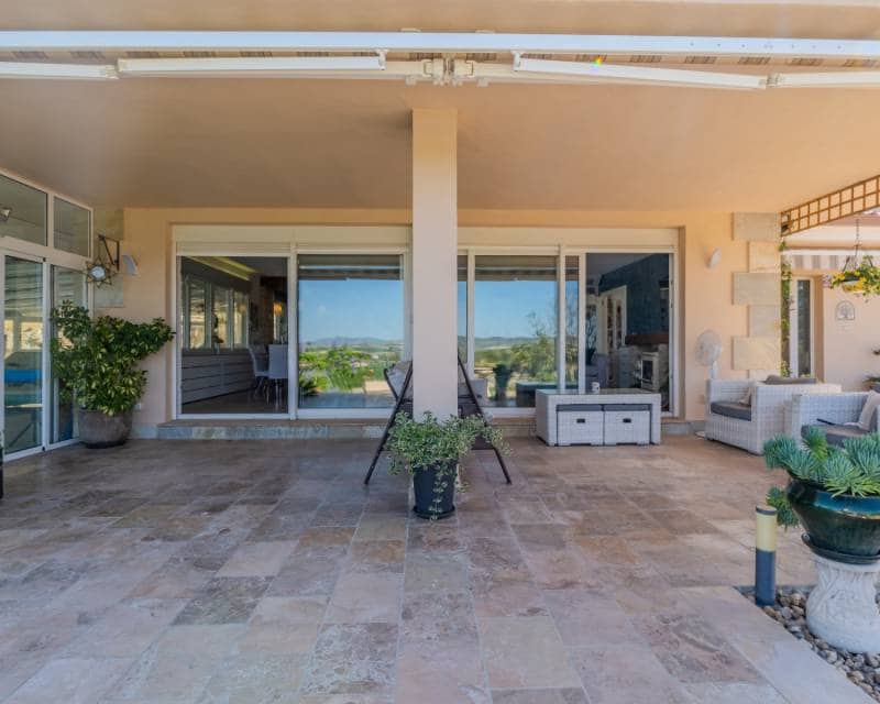 3 sypialnia Finka/Dom wiejski na sprzedaż w San Miguel de Salinas z basenem garażem - 999 900 € (Ref: 9911873)