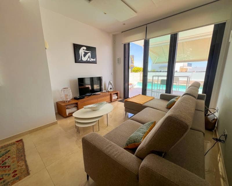 Chalet de 3 habitaciones en San Miguel de Salinas en venta con piscina garaje - 399.000 € (Ref: 9912262)