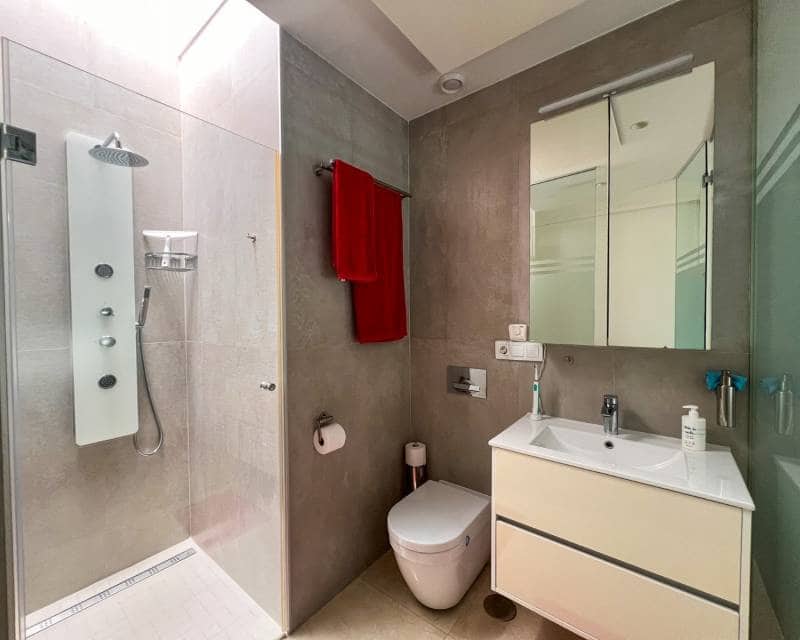 Chalet de 3 habitaciones en San Miguel de Salinas en venta con piscina garaje - 399.000 € (Ref: 9912262)