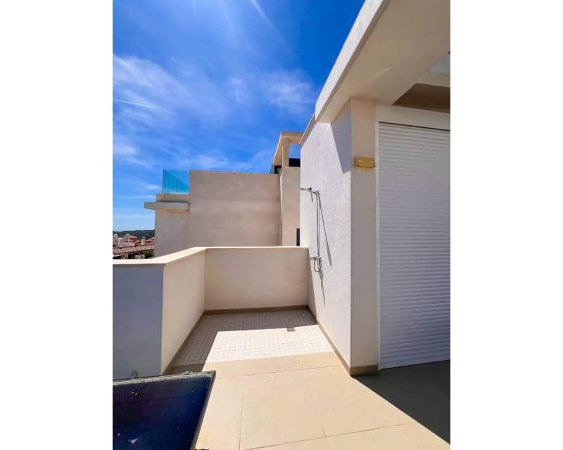 Chalet de 3 habitaciones en San Miguel de Salinas en venta con piscina garaje - 399.000 € (Ref: 9912262)