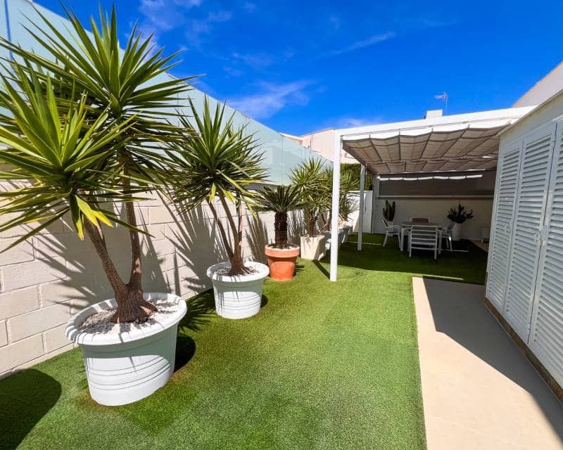 Chalet de 3 habitaciones en San Miguel de Salinas en venta con piscina garaje - 399.000 € (Ref: 9912262)