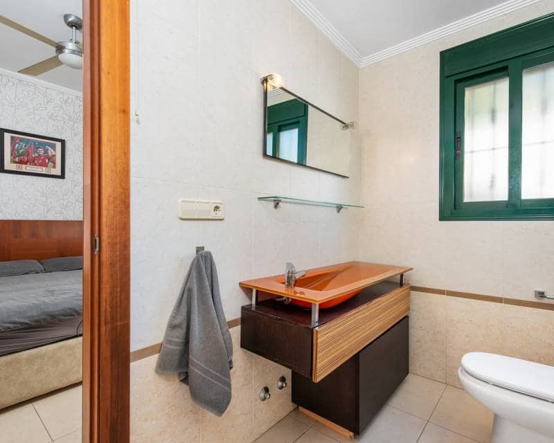 4 makuuhuone Huvila myytävänä paikassa Ciudad Quesada mukana uima-altaan 
autotalli - 520 000 € (Ref: 9914632)