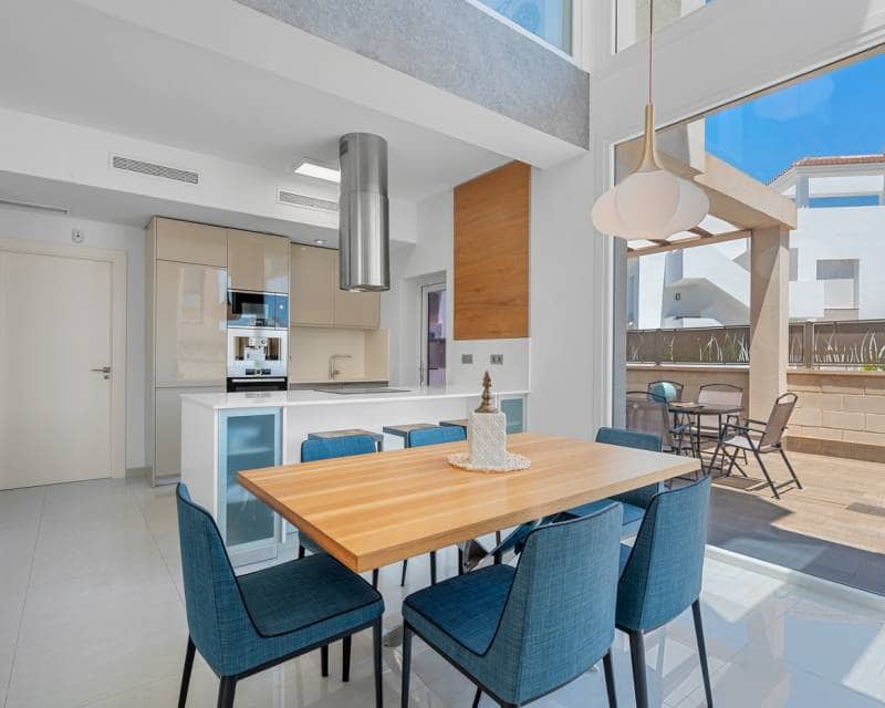 3 makuuhuone Huvila myytävänä paikassa Ciudad Quesada mukana uima-altaan 
autotalli - 550 000 € (Ref: 9914635)
