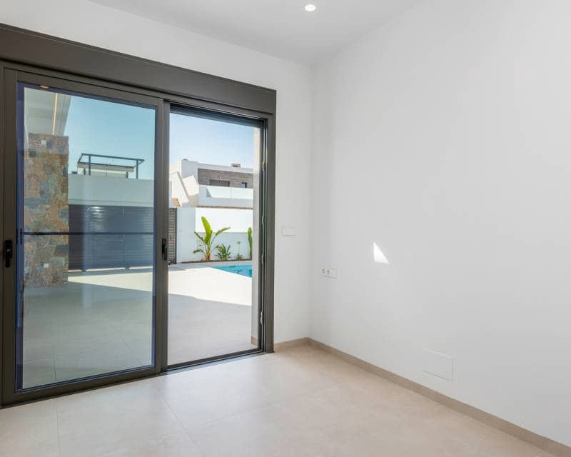 Chalet de 3 habitaciones en San Javier en venta - 633.500 € (Ref: 9921019)