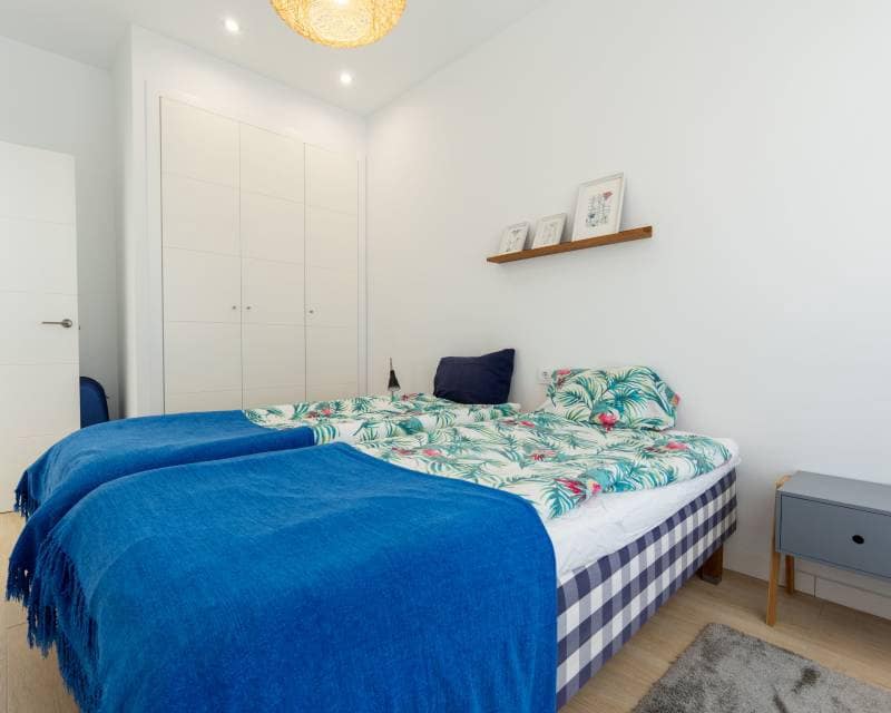 Chalet de 3 habitaciones en San Pedro del Pinatar en venta - 425.000 € (Ref: 9921325)