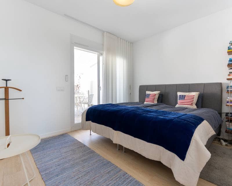 Chalet de 3 habitaciones en San Pedro del Pinatar en venta - 425.000 € (Ref: 9921325)
