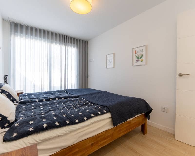Chalet de 3 habitaciones en San Pedro del Pinatar en venta - 425.000 € (Ref: 9921325)