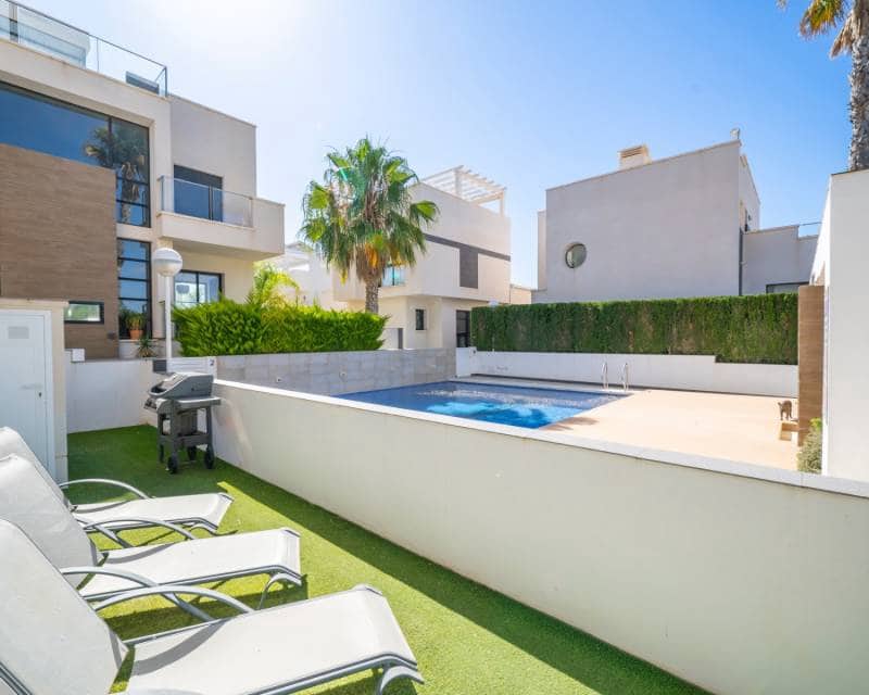 3 chambre Villa/Maison à vendre à Ciudad Quesada avec piscine garage - 399 000 € (Ref: 9924967)