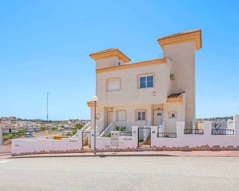 3 soveværelse Semi-Rækkehus til salg i Ciudad Quesada med swimmingpool - € 269.000 (Ref: 9925166)