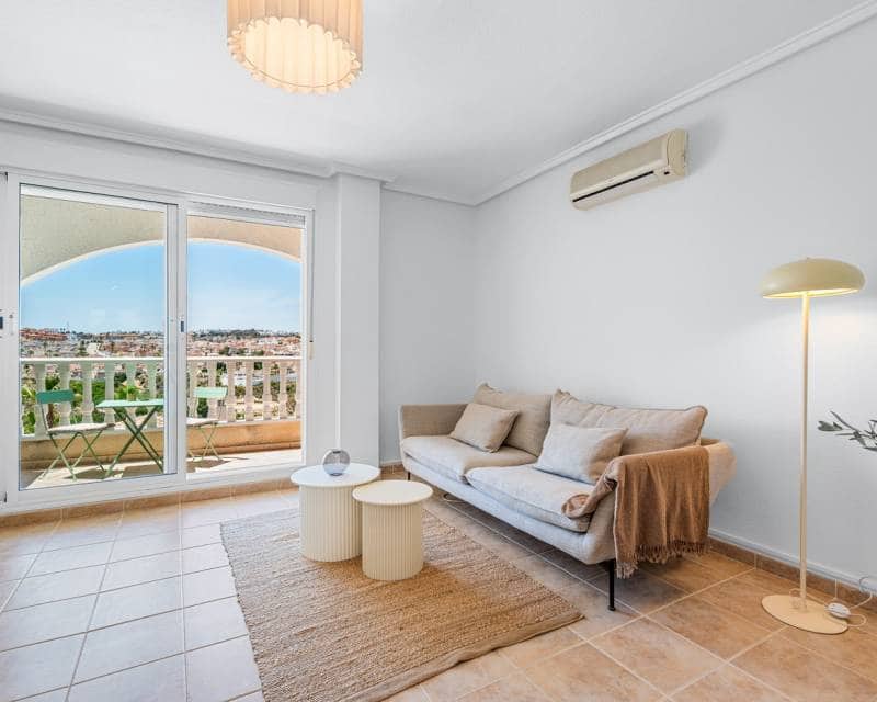 3 soveværelse Semi-Rækkehus til salg i Ciudad Quesada med swimmingpool - € 269.000 (Ref: 9925166)