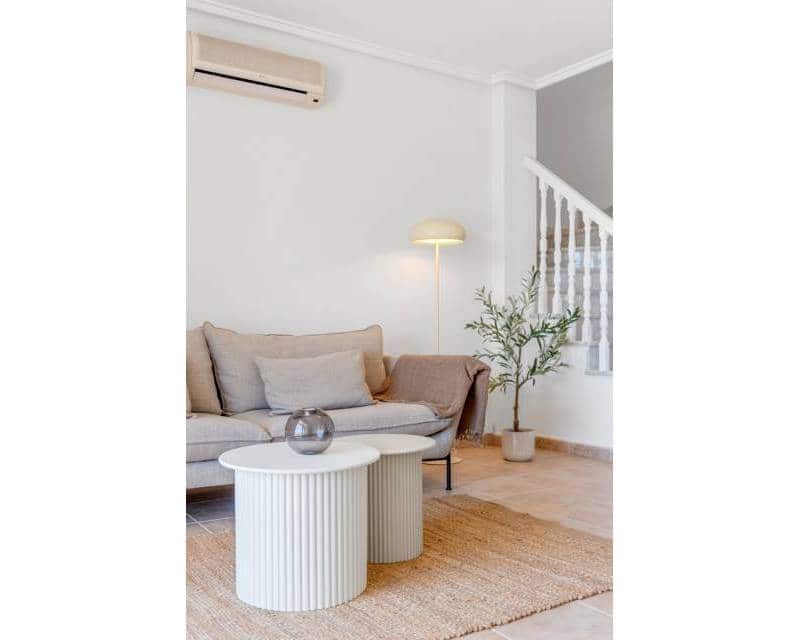 3 soveværelse Semi-Rækkehus til salg i Ciudad Quesada med swimmingpool - € 269.000 (Ref: 9925166)