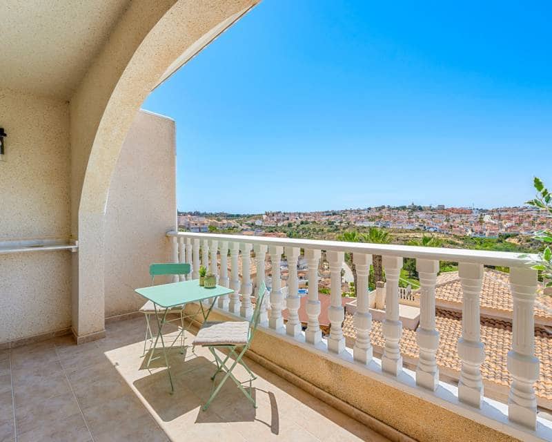 3 soveværelse Semi-Rækkehus til salg i Ciudad Quesada med swimmingpool - € 269.000 (Ref: 9925166)