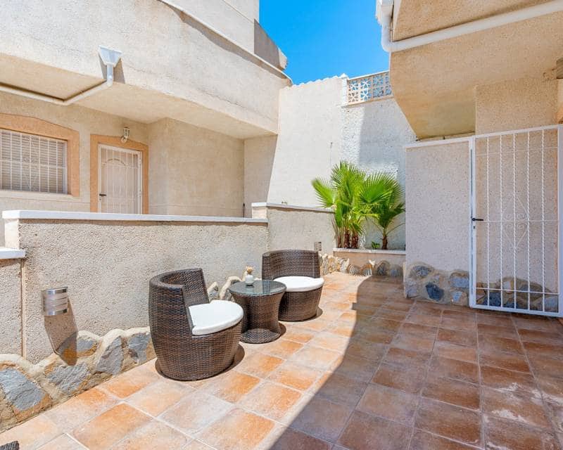 3 soveværelse Semi-Rækkehus til salg i Ciudad Quesada med swimmingpool - € 269.000 (Ref: 9925166)