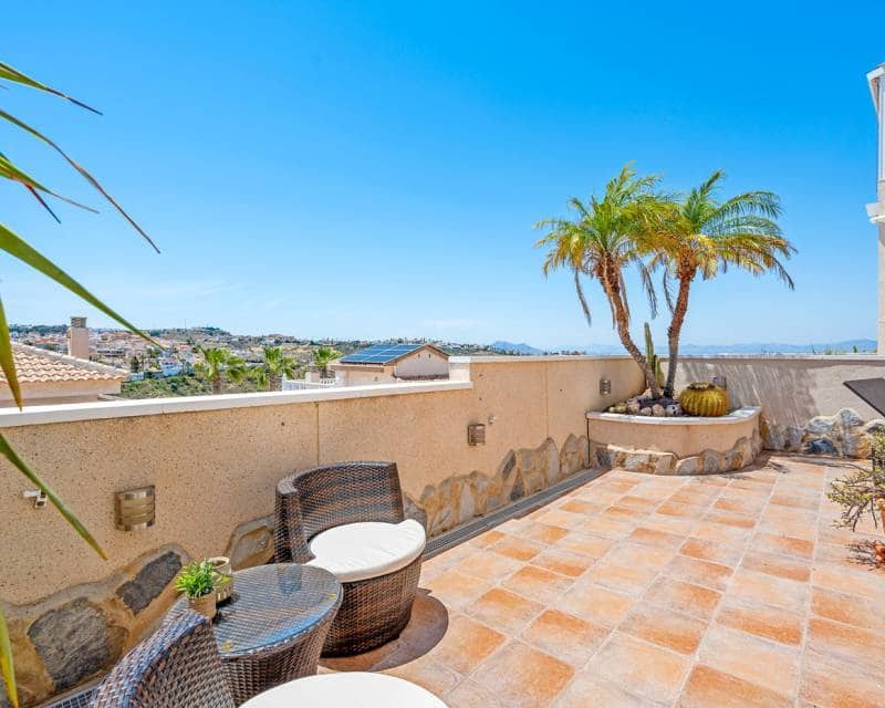3 soveværelse Semi-Rækkehus til salg i Ciudad Quesada med swimmingpool - € 269.000 (Ref: 9925166)