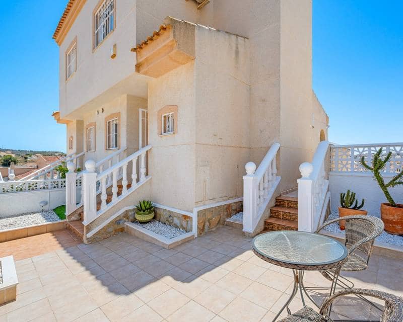 3 soveværelse Semi-Rækkehus til salg i Ciudad Quesada med swimmingpool - € 269.000 (Ref: 9925166)