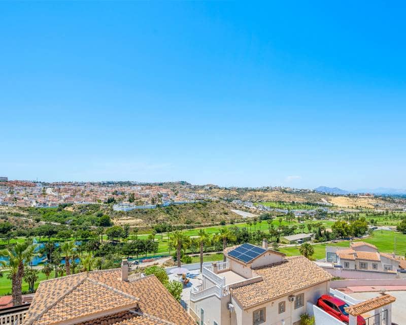 3 soveværelse Semi-Rækkehus til salg i Ciudad Quesada med swimmingpool - € 269.000 (Ref: 9925166)