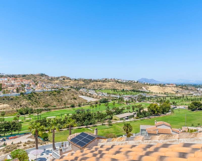 3 soveværelse Semi-Rækkehus til salg i Ciudad Quesada med swimmingpool - € 269.000 (Ref: 9925166)