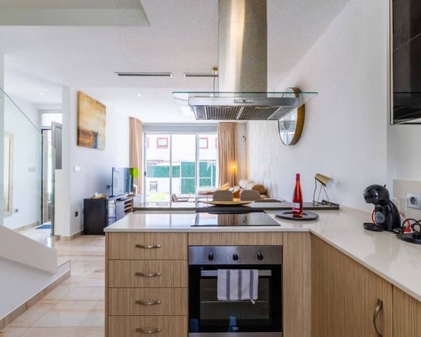 3 makuuhuone Huvila myytävänä paikassa Ciudad Quesada, Rojales mukana uima-altaan 
autotalli - 399 000 € (Ref: 9928232)