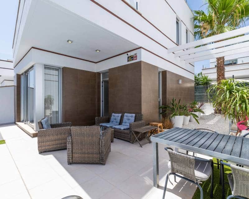 3 soveværelse Villa til salg i Dona Pepa med swimmingpool garage - € 399.000 (Ref: 9928232)