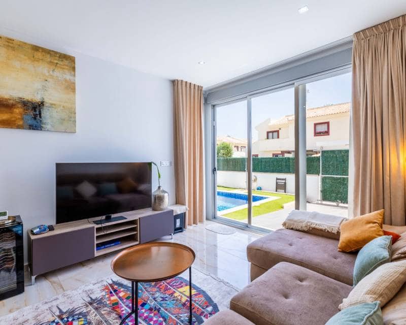 3 soveværelse Villa til salg i Dona Pepa med swimmingpool garage - € 399.000 (Ref: 9928232)
