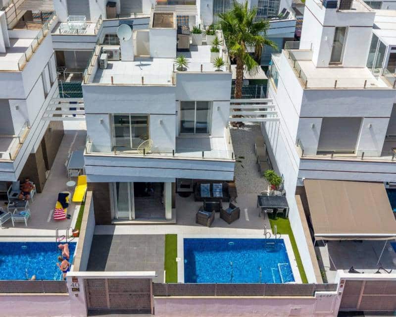 3 soveværelse Villa til salg i Dona Pepa med swimmingpool garage - € 399.000 (Ref: 9928232)
