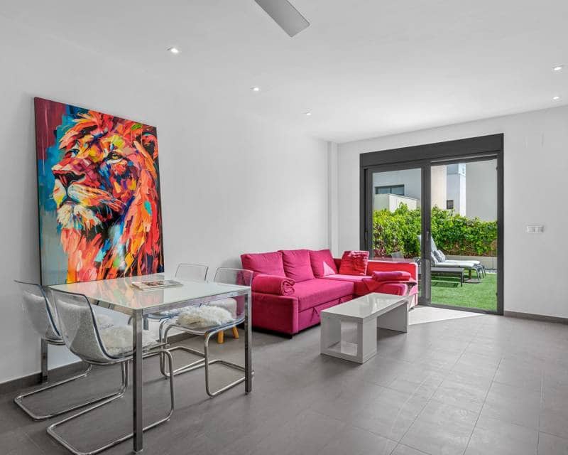 2 Zimmer Villa zu verkaufen in Ciudad Quesada mit Pool Garage - 359.000 € (Ref: 9928379)