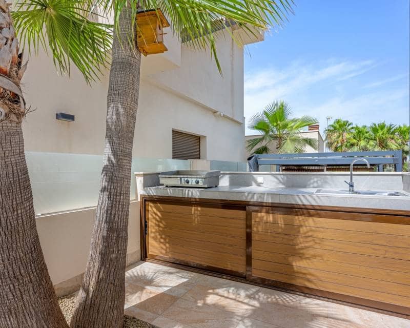 3 chambre Villa/Maison à vendre à Benijofar avec piscine garage - 699 000 € (Ref: 9932313)