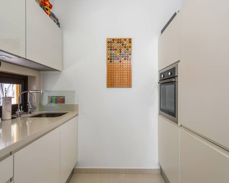 Apartamento de 2 habitaciones en Guardamar del Segura en venta con piscina garaje - 305.000 € (Ref: 9932447)