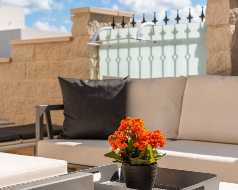 Apartamento de 2 habitaciones en Guardamar del Segura en venta con piscina garaje - 305.000 € (Ref: 9932447)