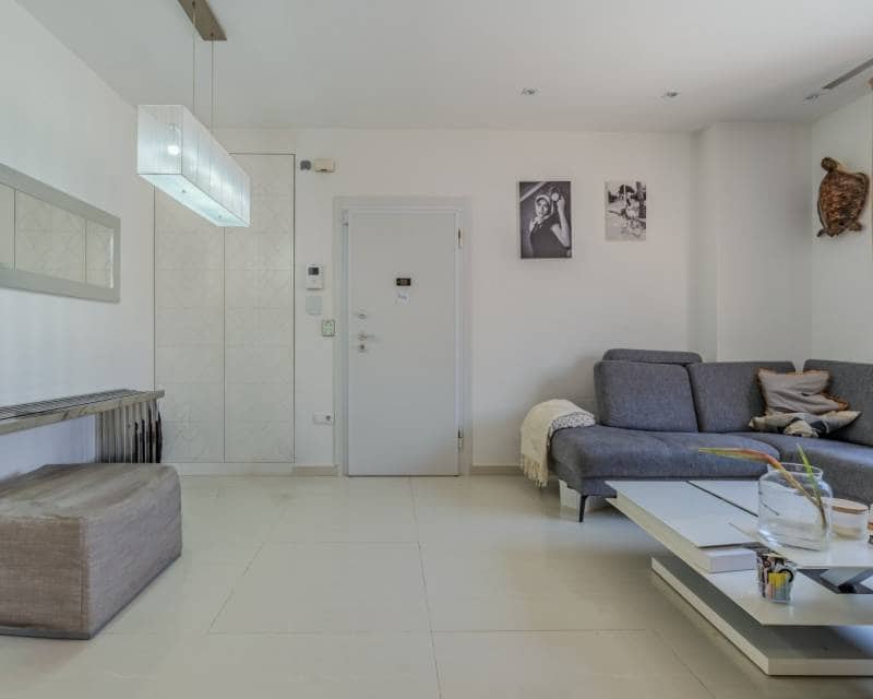 2 soveværelse Lejlighed til salg i Guardamar del Segura med swimmingpool garage - € 280.000 (Ref: 9932447)