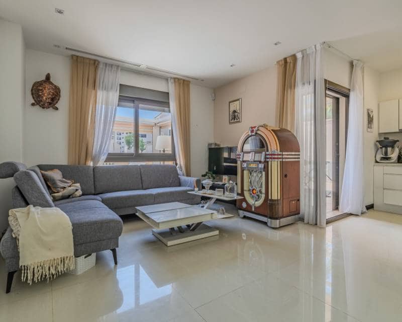 2 soveværelse Lejlighed til salg i Guardamar del Segura med swimmingpool garage - € 280.000 (Ref: 9932447)