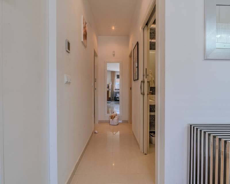 2 soveværelse Lejlighed til salg i Guardamar del Segura med swimmingpool garage - € 280.000 (Ref: 9932447)