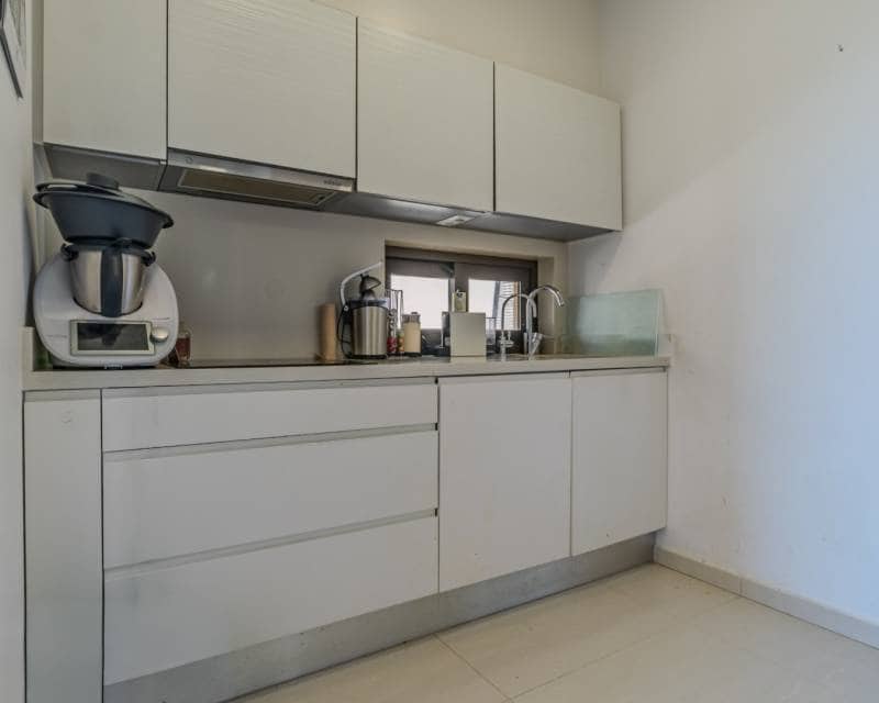 2 soveværelse Lejlighed til salg i Guardamar del Segura med swimmingpool garage - € 280.000 (Ref: 9932447)