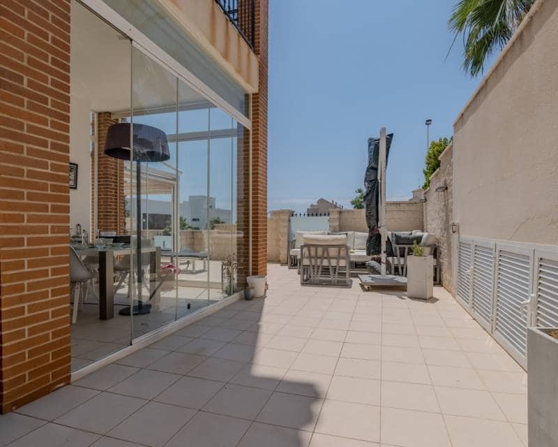 2 soveværelse Lejlighed til salg i Guardamar del Segura med swimmingpool garage - € 280.000 (Ref: 9932447)