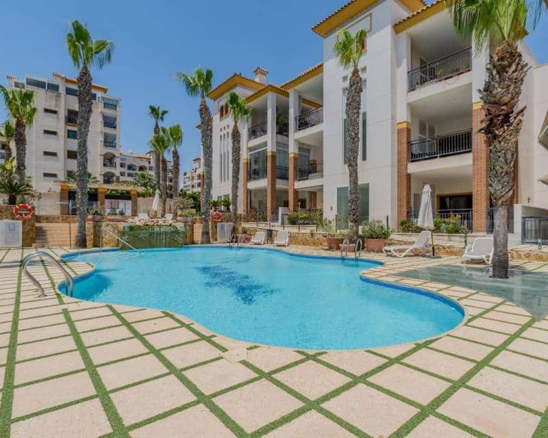 2 soveværelse Lejlighed til salg i Guardamar del Segura med swimmingpool garage - € 280.000 (Ref: 9932447)