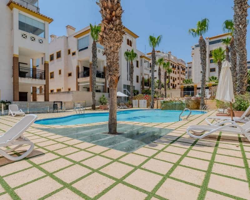 2 soveværelse Lejlighed til salg i Guardamar del Segura med swimmingpool garage - € 280.000 (Ref: 9932447)