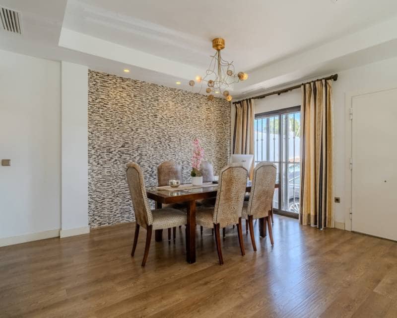 3 slaapkamer Villa te koop in San Fulgencio met zwembad garage - € 495.000 (Ref: 9938590)