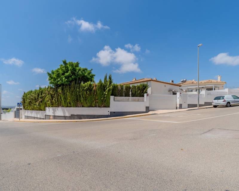 3 slaapkamer Villa te koop in San Fulgencio met zwembad garage - € 495.000 (Ref: 9938590)