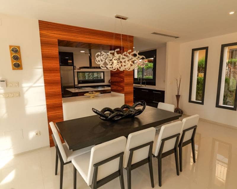 3 soverom Villa til salgs i Torrevieja - € 1 630 000 (Ref: 9938733)