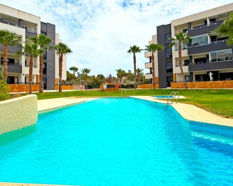 Apartamento de 2 habitaciones en Los Altos en venta con piscina garaje - 259.000 € (Ref: 9940979)