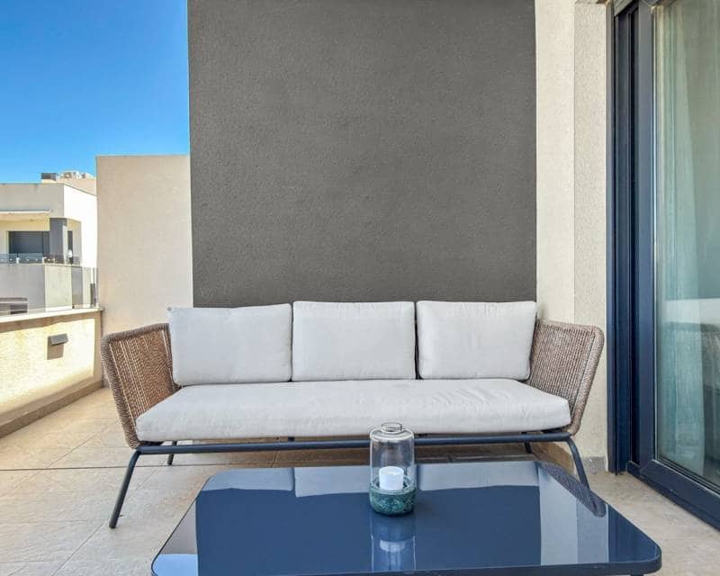 Apartamento de 2 habitaciones en Los Altos en venta con piscina garaje - 259.000 € (Ref: 9940979)