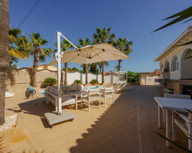 5 sypialnia Willa na sprzedaż w Ciudad Quesada z basenem garażem - 590 000 € (Ref: 9941218)