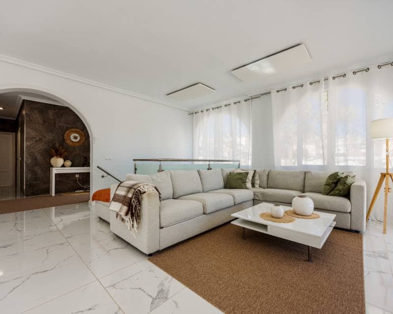 5 sypialnia Willa na sprzedaż w Ciudad Quesada z basenem garażem - 590 000 € (Ref: 9941218)