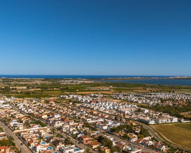 5 sypialnia Willa na sprzedaż w Ciudad Quesada z basenem garażem - 590 000 € (Ref: 9941218)